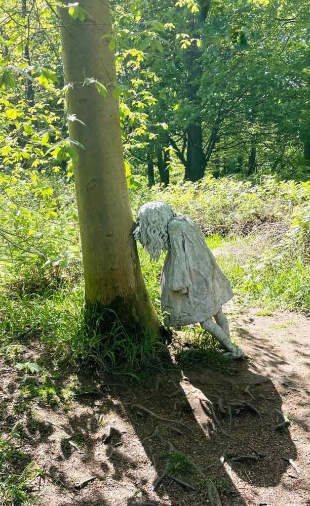 Weeping Girls