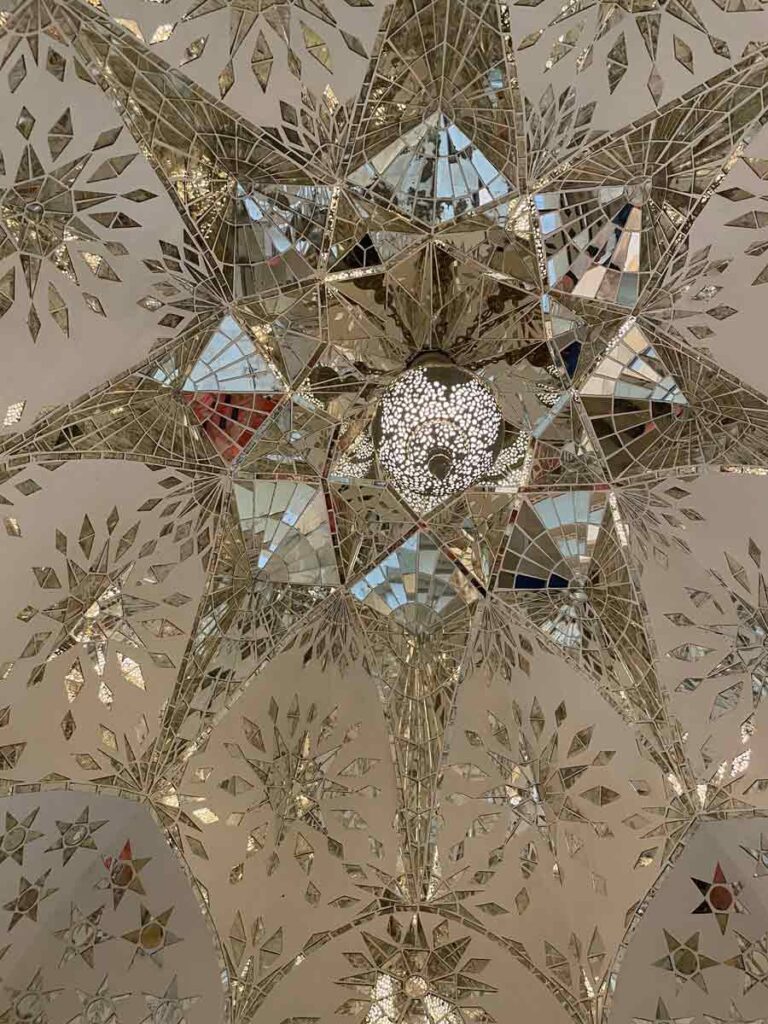 MirrorCeiling
